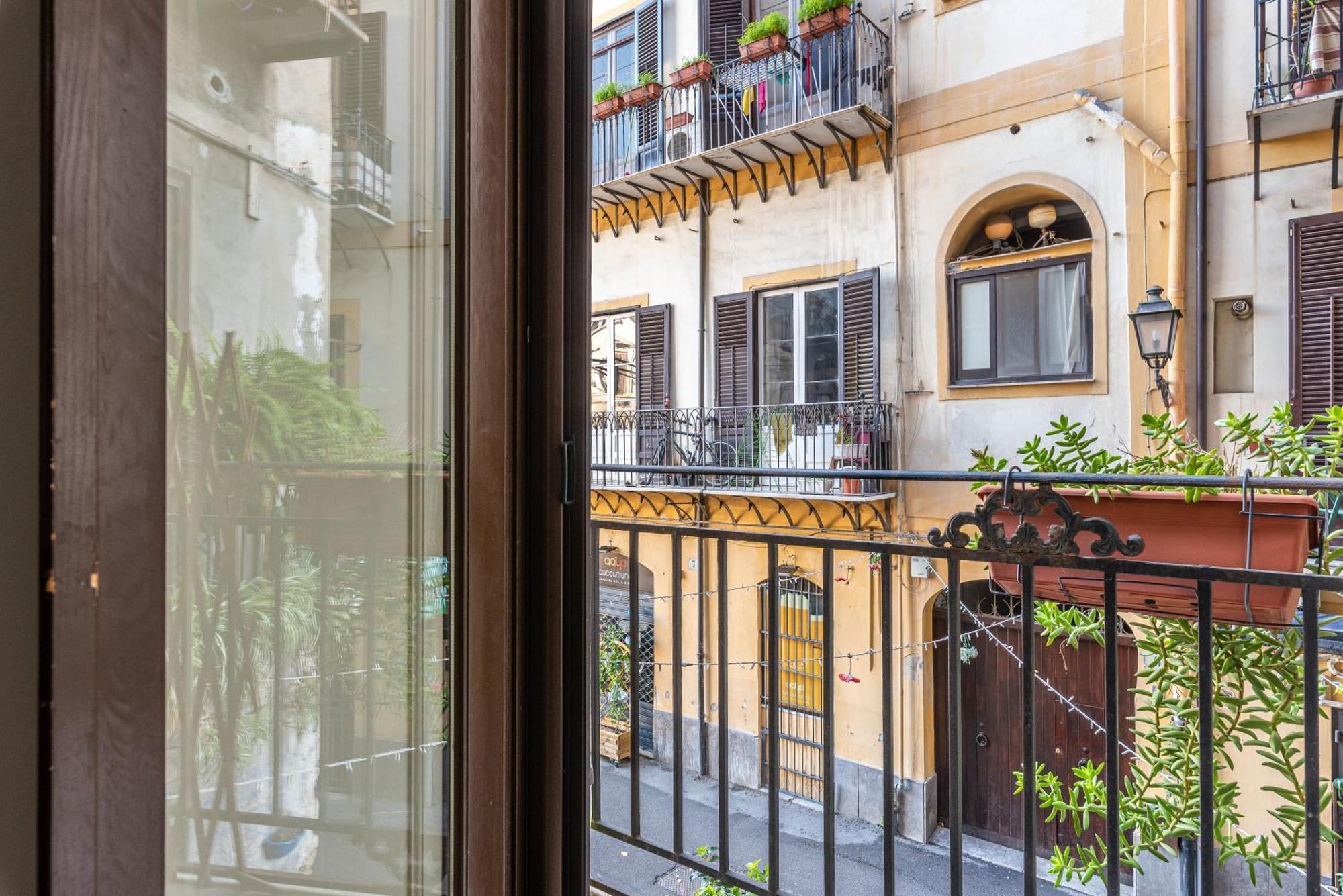 Borsa Apartments By Wonderful Italy Палермо Екстериор снимка
